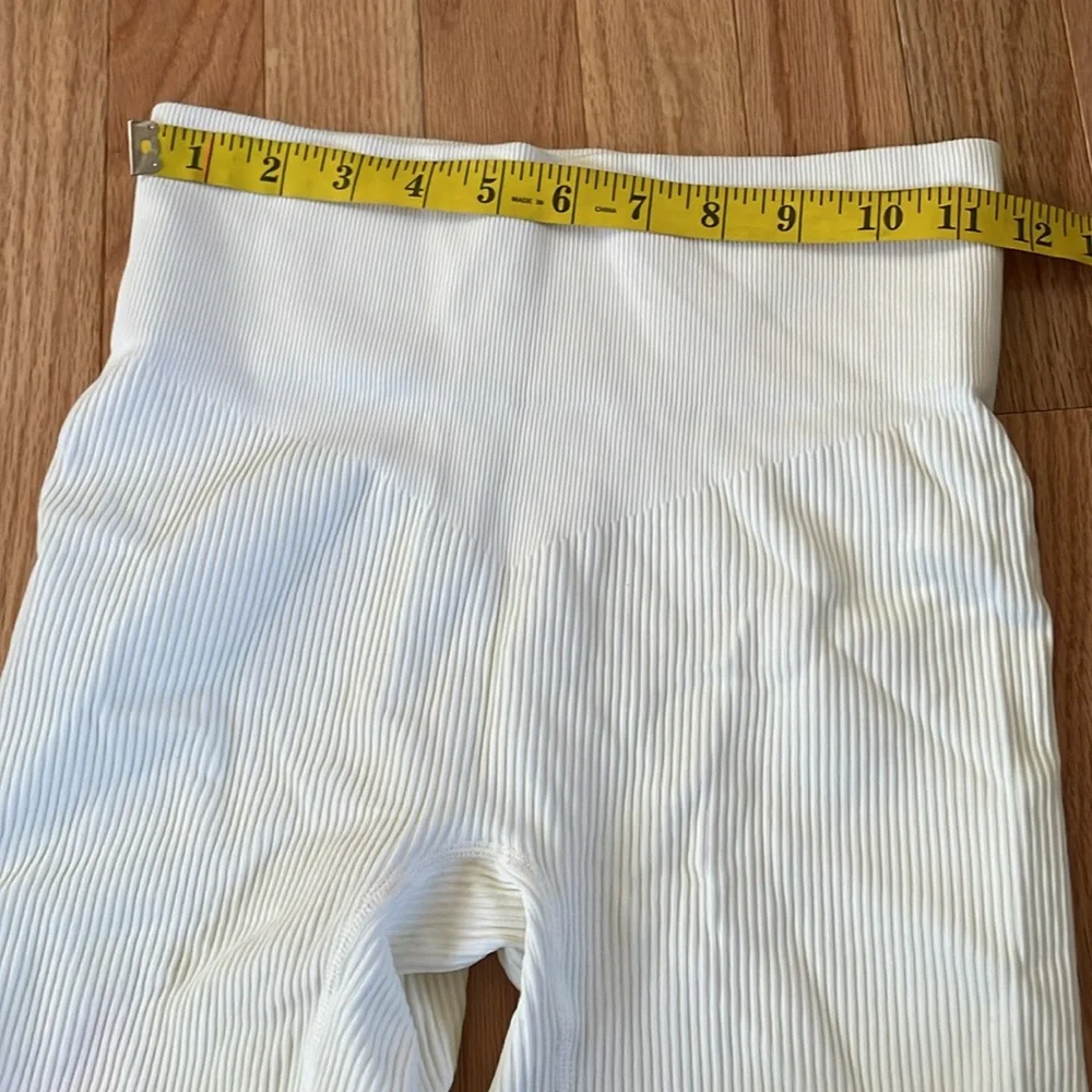 White Ribbed High-Waisted Shorts - Picture 3 of 7